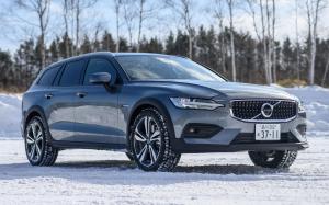 Volvo V60 T5 Cross Country 2018 года (JP)